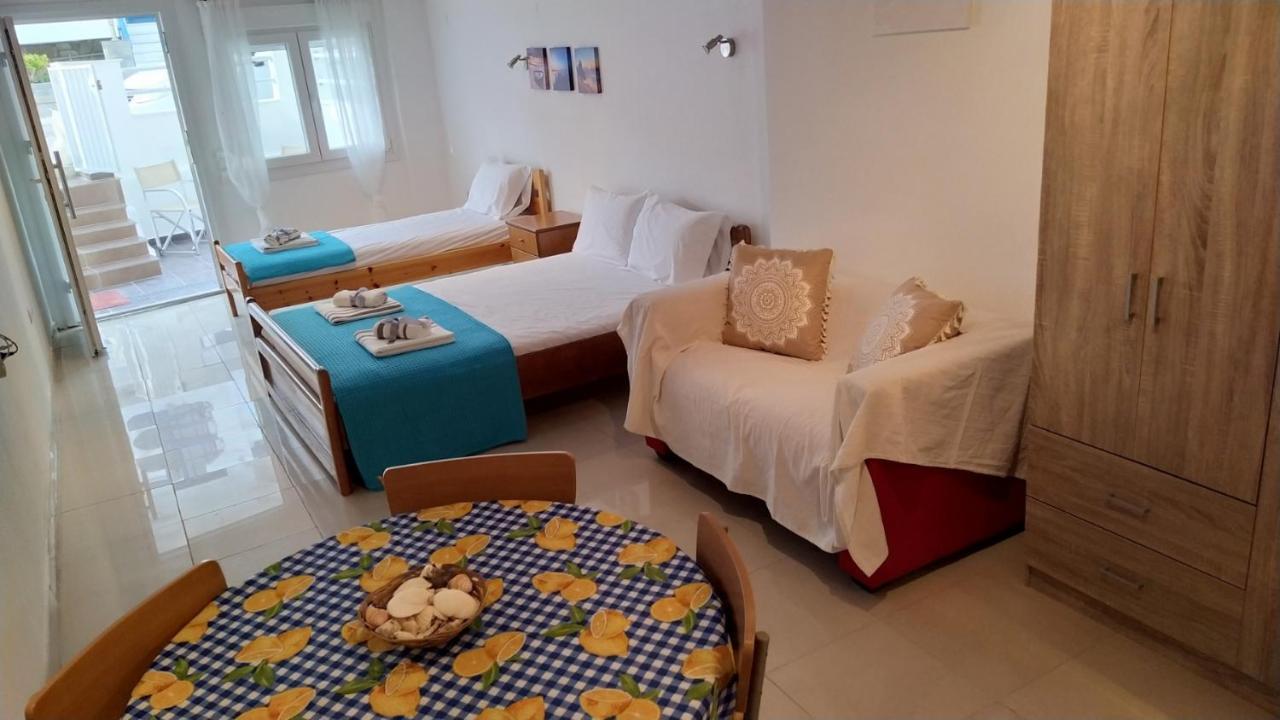 Celia'S Studio Apartment Nea Peramos  Exterior photo