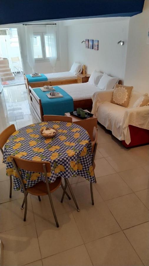 Celia'S Studio Apartment Nea Peramos  Exterior photo